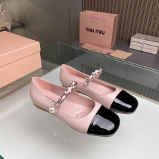 Miu Miu flat shoes